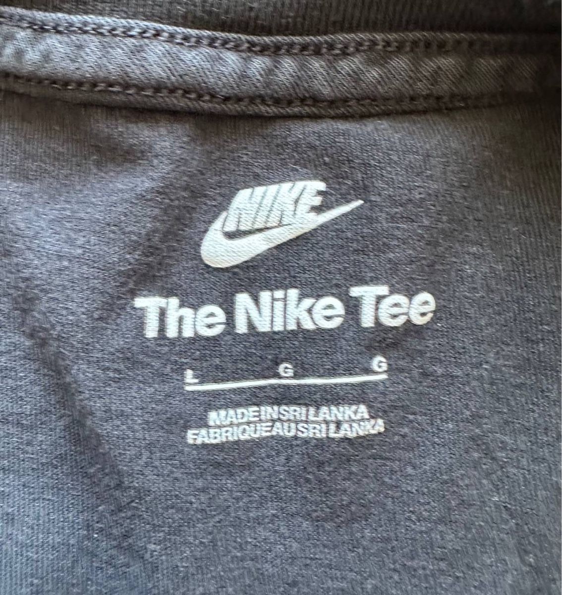Nike T-shirt: Nike T-shirt  – Usato da Pfäffikon ZH venduto da Nataliia. 3