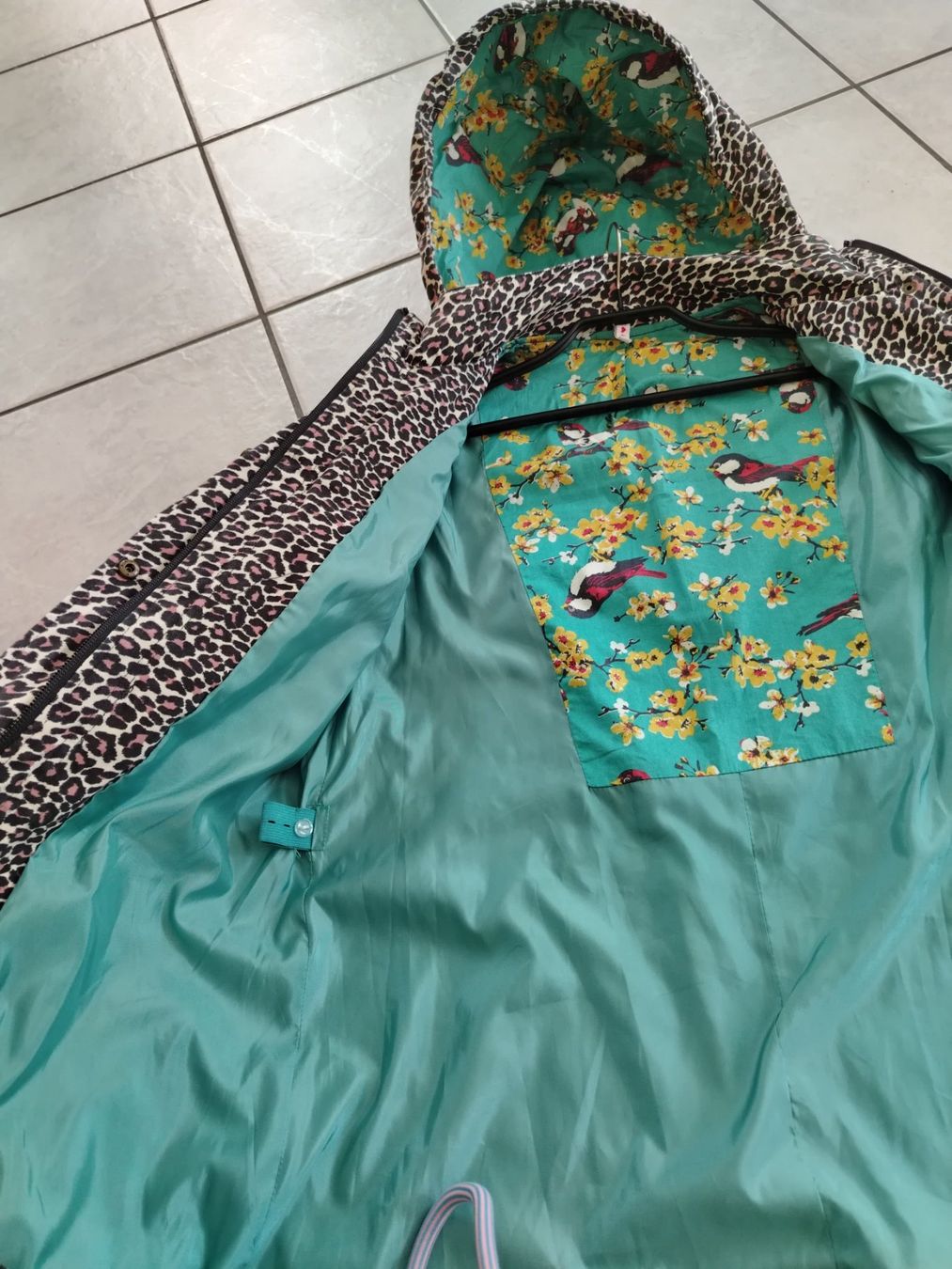 Blutsgeschwister Jacken: Übergangsjacke mit Leoprint von Blutsgeschwister – Neu (gemäss Beschreibung) aus Schönenbuch von sop_n7zd 3