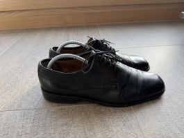 Schwarze Herren Business Schuhe, Grösse 44, neu besohlt