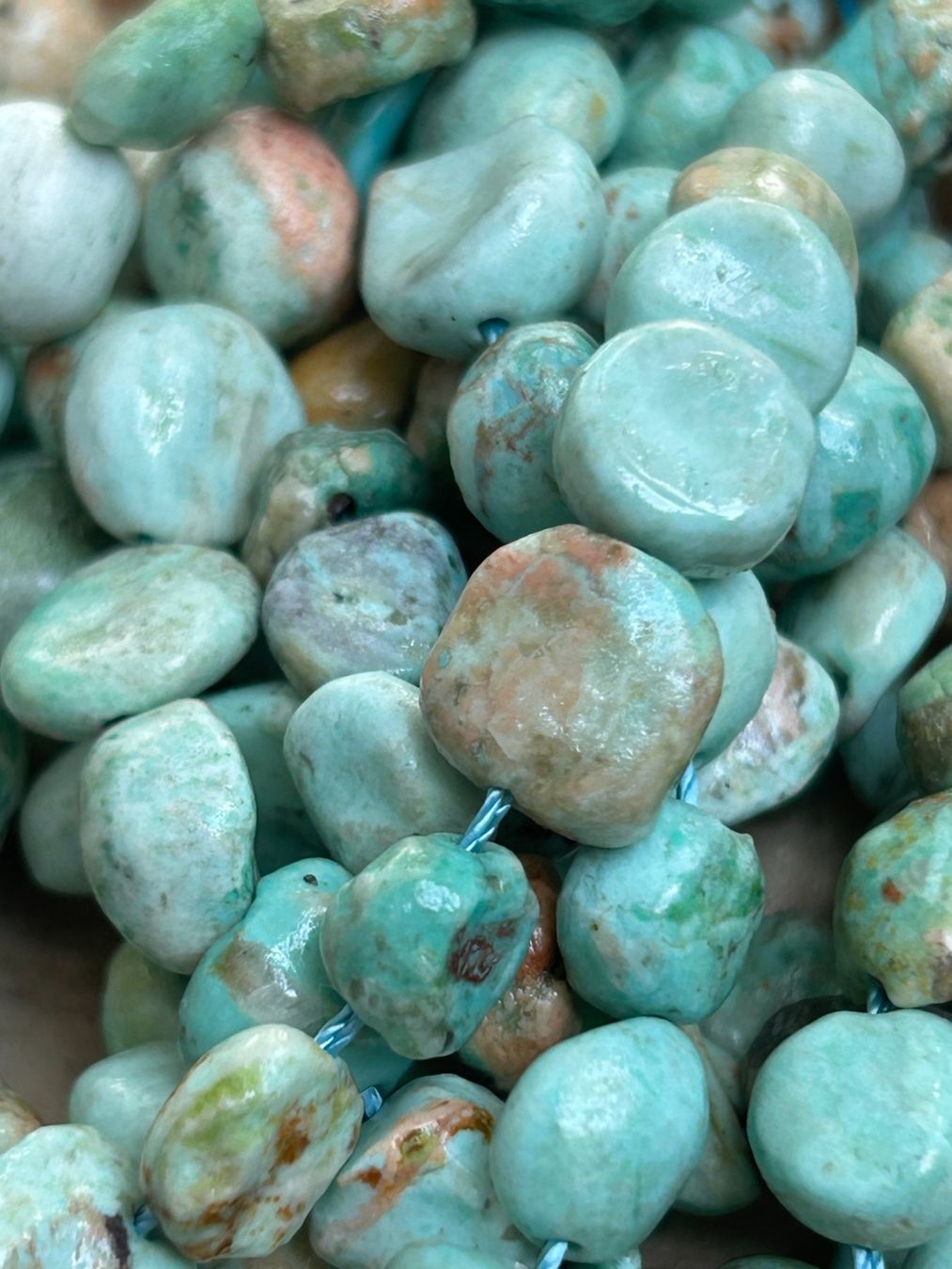 Pietre preziose: Strang echte Peru Türkis Nuggets / stone 8-10 mm – Nuovo e nell'imballaggio originale da Niederrohrdorf venduto da Ytobi 1