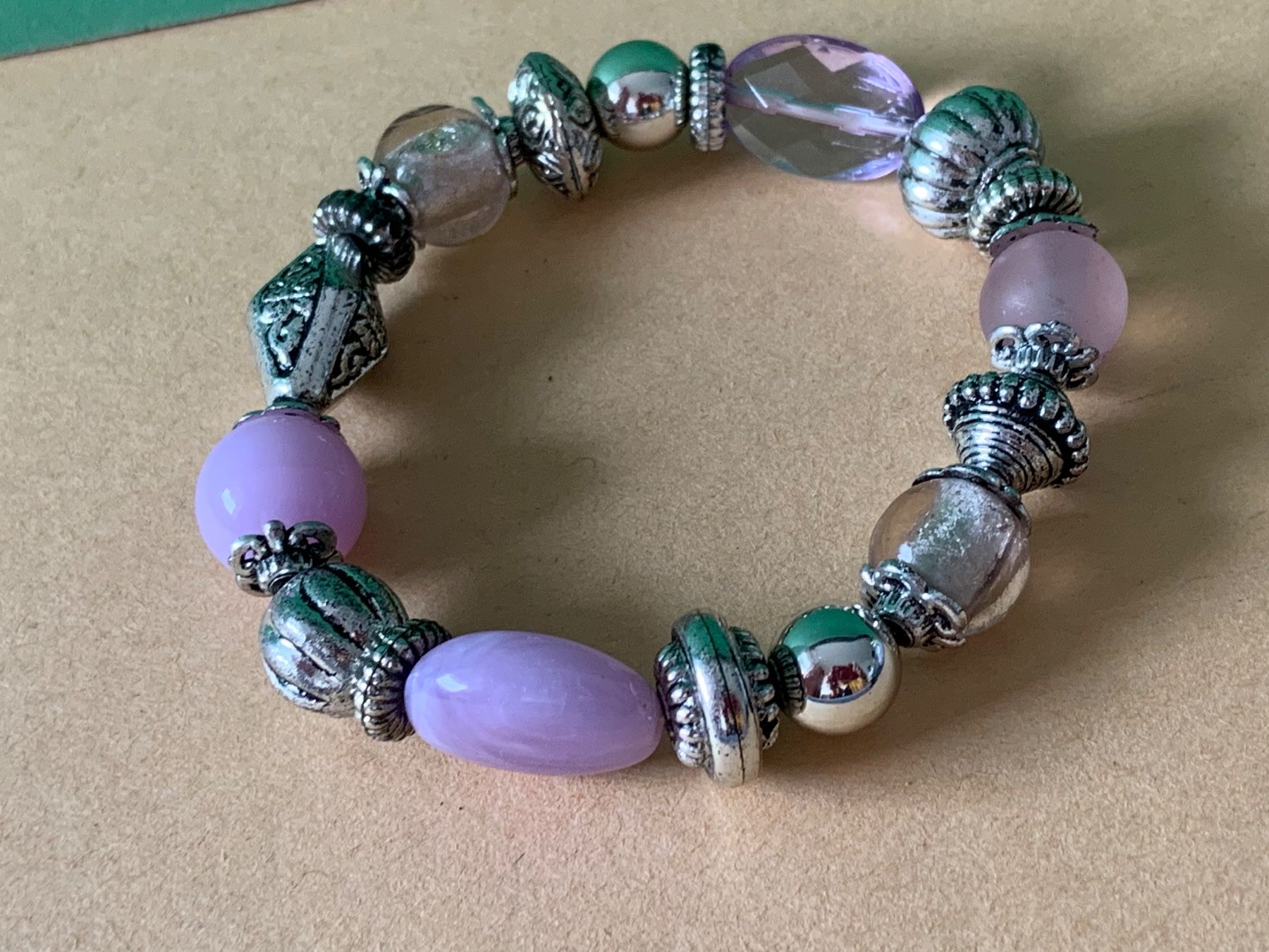 Bracciali & Braccialetti: Armband fröhlich lila – Usato da Dittingen venduto da Bijoubelle 9
