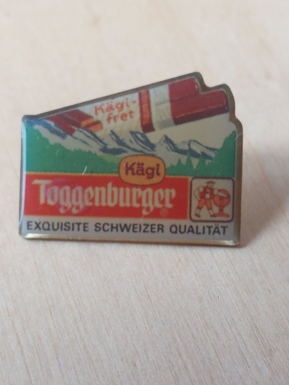 Placchette & Badge: KÄGI 02 - PIN – Usato da Gipf - Oberfrick venduto da Esnoopy 2