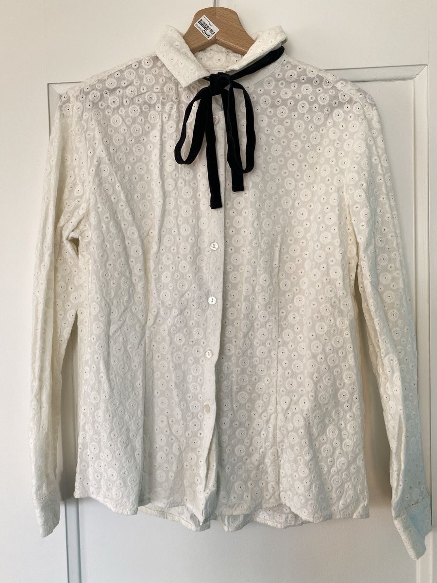 New Look Top: New Look Spitzenbluse Weiss Gr. 38 mit schwarzer Samtschleif – Nuovo (secondo la descrizione) da Zürich venduto da oci_qh9f 3