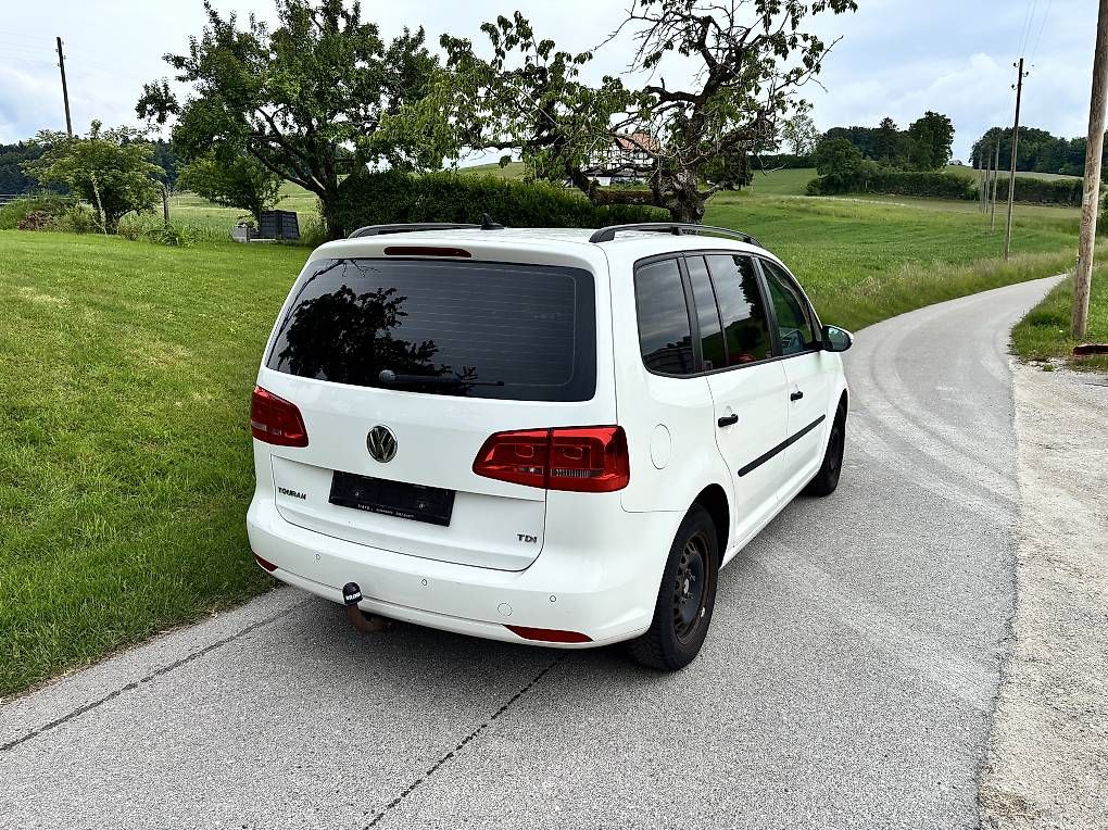 VW Automobili: VW Touran 1.6TDI – Difettoso da Ueberstorf venduto da sma_byy9 1