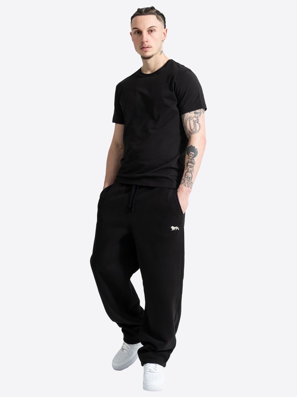 Lonsdale Pantaloni: Lonsdale Elmstead Jogginghose Schwarz M – Nuovo e nell'imballaggio originale da Düdingen venduto da BluePalm
