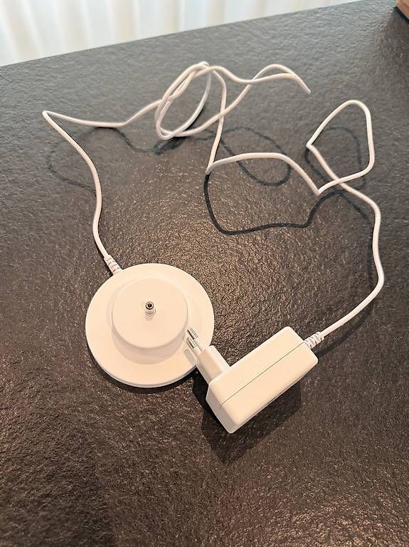Caricabatterie: Original Toniebox Ladestation mit Netzteil  – Usato da Schötz venduto da Cemozto