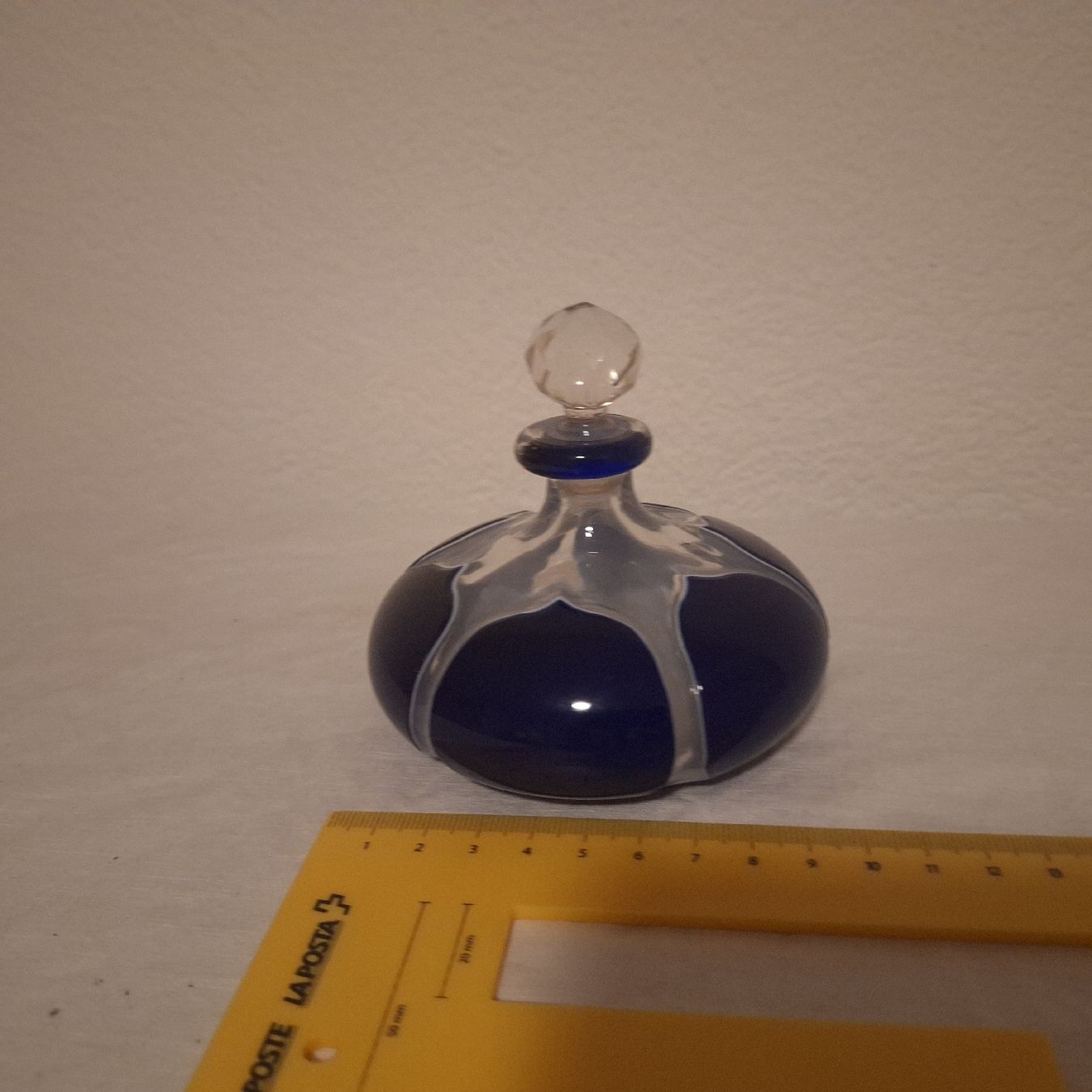 Flaconi: Versand möglich.  Schöner Glas Flakon, Flakon, Parfum – Usato da Winterthur venduto da Goldpipau 9