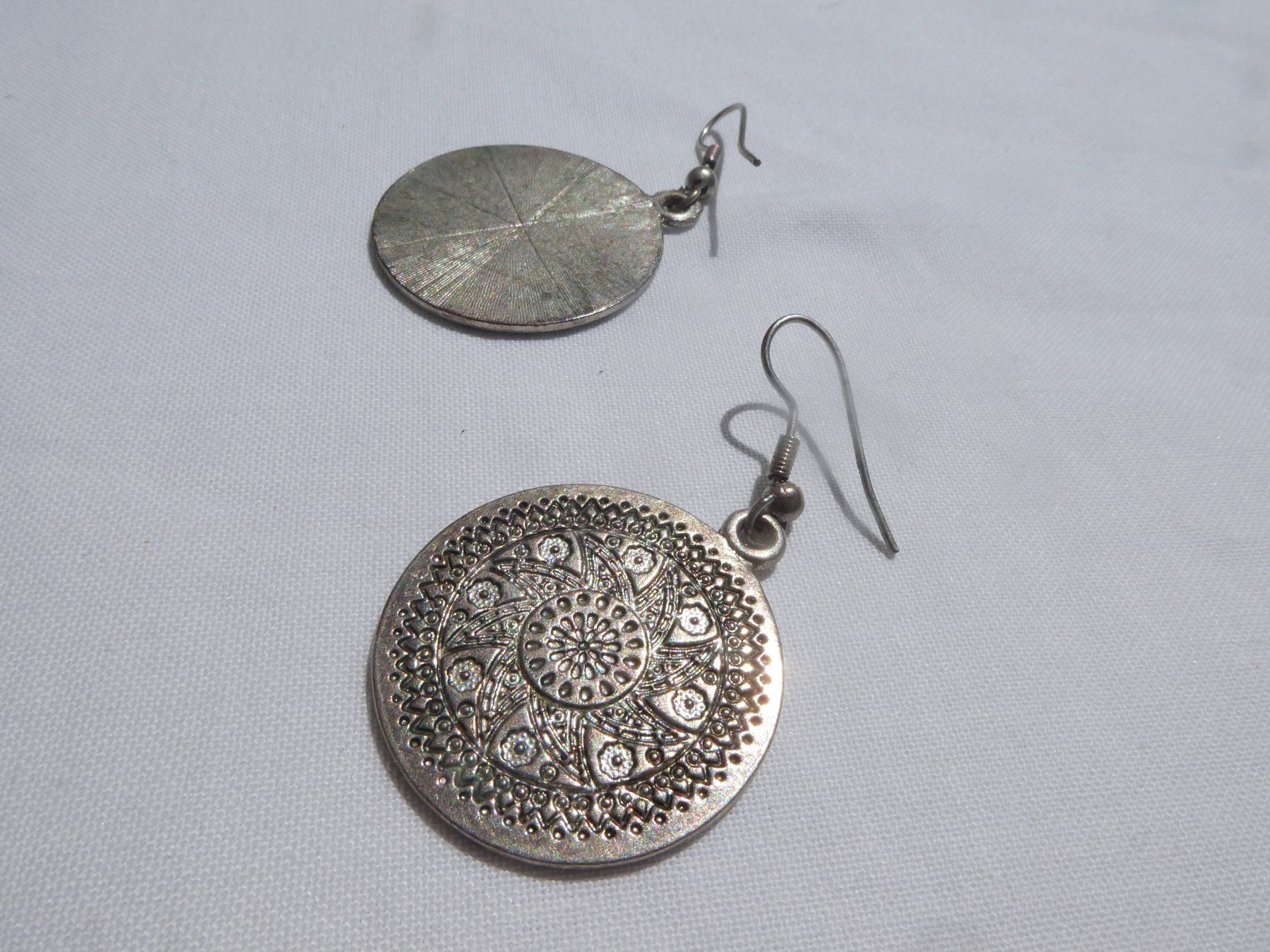Ohrringe & -stecker: Ohrhänger, versilbert, Modeschmuck – Gebraucht aus Gattikon von kaandooh 1