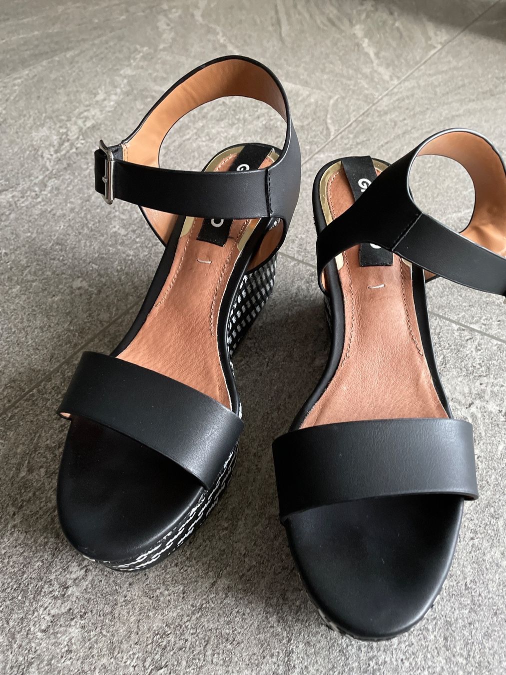 Scarpe da donna: Sandalen GIOSEPPO Gr. 40 – Nuovo (secondo la descrizione) da Küttigen venduto da CE66