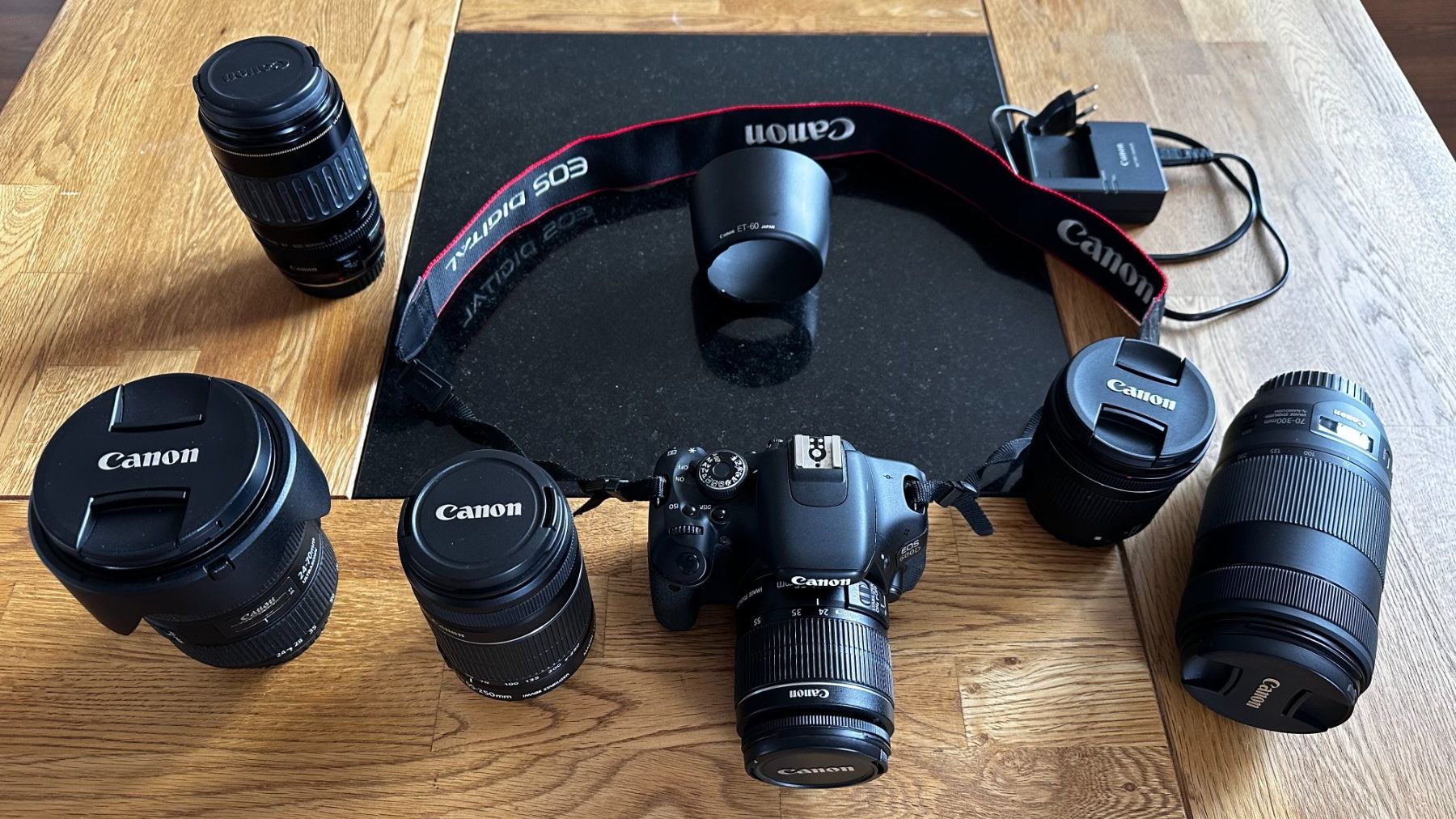 Canon Fotocamera: Verkaufe günstig Canon EOS 600D mit 6 Objektiven – Usato da Altendorf venduto da In4magic