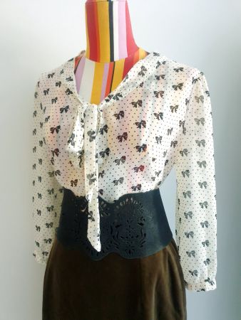 REVIEW M 38 BLUSE TUNIKA SCHLEIFE SHIRT BÄNDEL TOP ZU JEANS