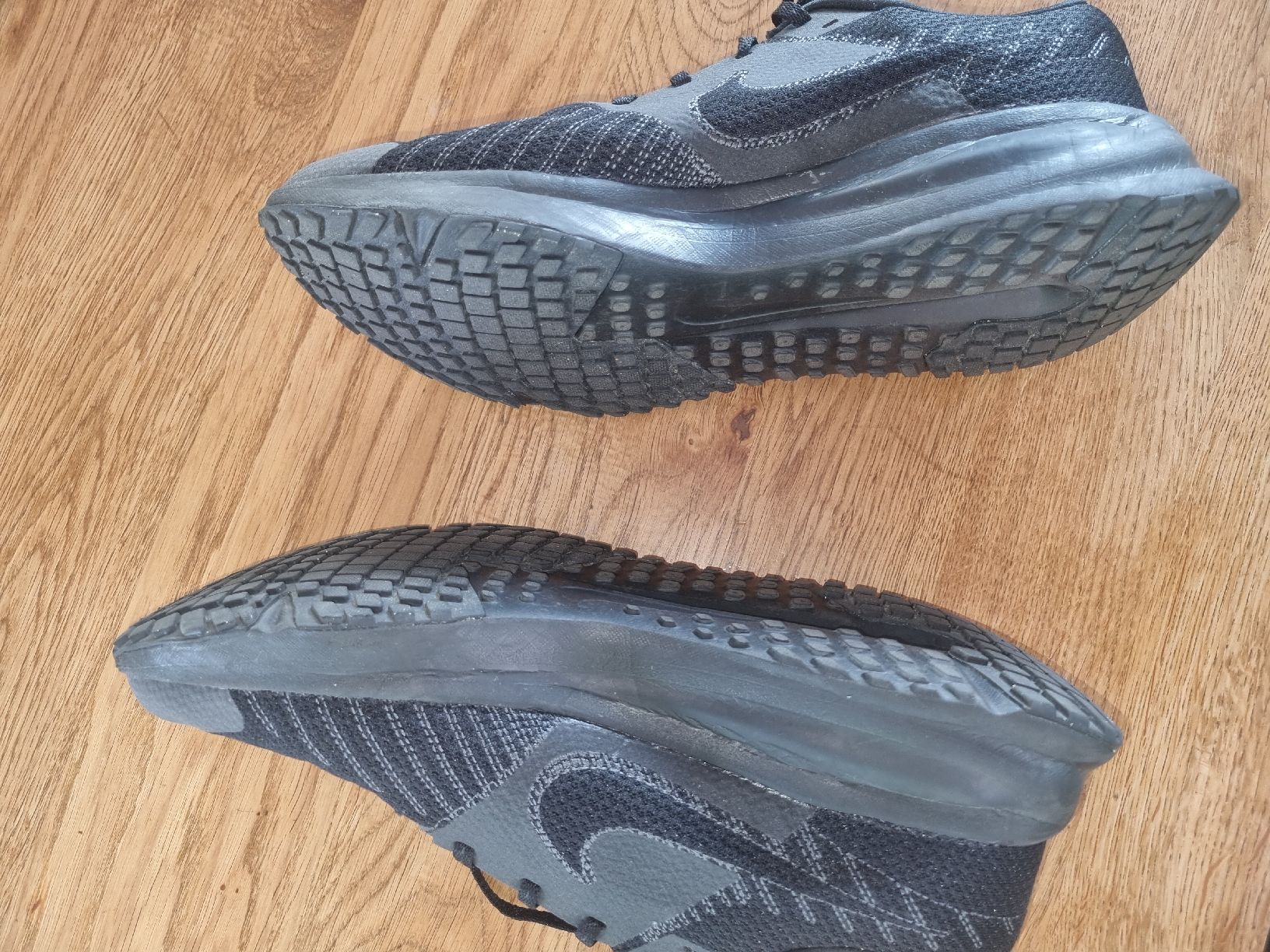 Nike Scarpe da uomo: Nike Laufschuhe RUN DEFY Neu! – Nuovo e nell'imballaggio originale da Illighausen venduto da Flomi50 2