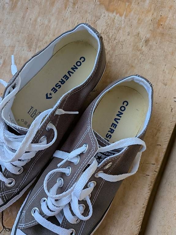 Scarpe da uomo: Converse 42 Schuhe NEU – Usato da Gipf-Oberfrick venduto da lekker-pindakaas 1