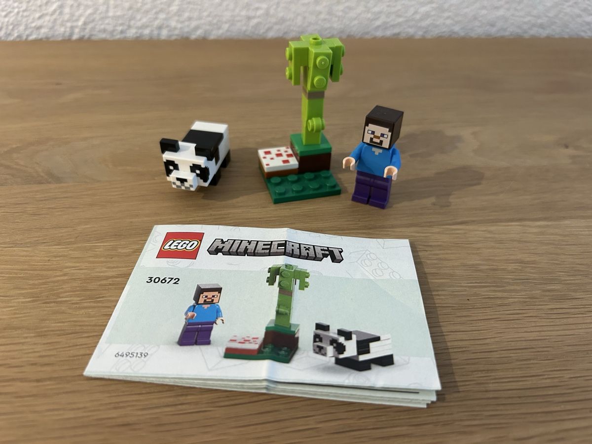 Lego Giocattoli: Lego Minecraft Steve mit Baby Panda – Usato da Naters venduto da Gemschhtte