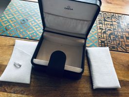 Omega Uhrenbox Leder Schwarz gebraucht