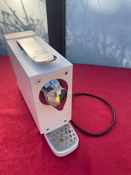 Delizio Kaffeemaschinen & Espressomaschinen: Delizio Kaffeemaschine Modell: DC 264 Una automatic – Gebraucht aus Bergdietikon von antovale