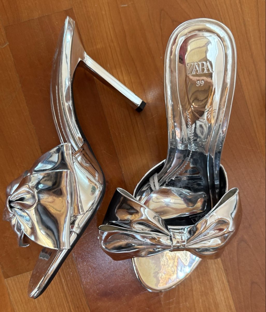 Zara Scarpe da donna: Sparkling Silver Bow Mules - Size 39 – Nuovo (secondo la descrizione) da Zürich venduto da eli_t8nw 6