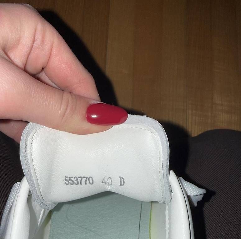Scarpe da donna: McQueen con brillantini  – Usato da Gorduno venduto da deesssiree 2