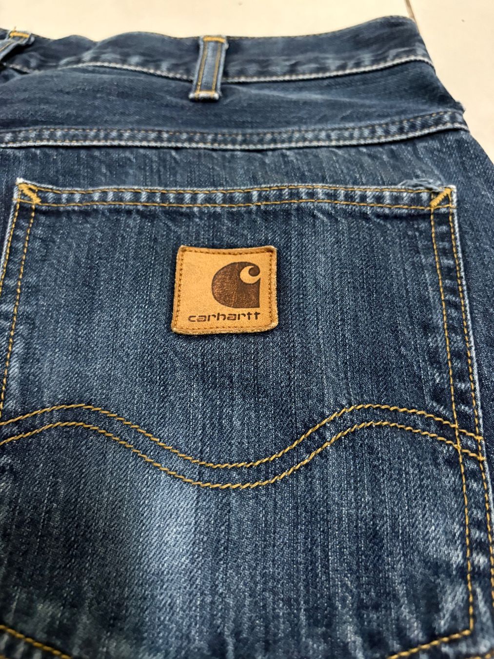 Carhartt Jeans: Charhartt Jeans Hose – Usato da Basel venduto da tif_m2h6 1