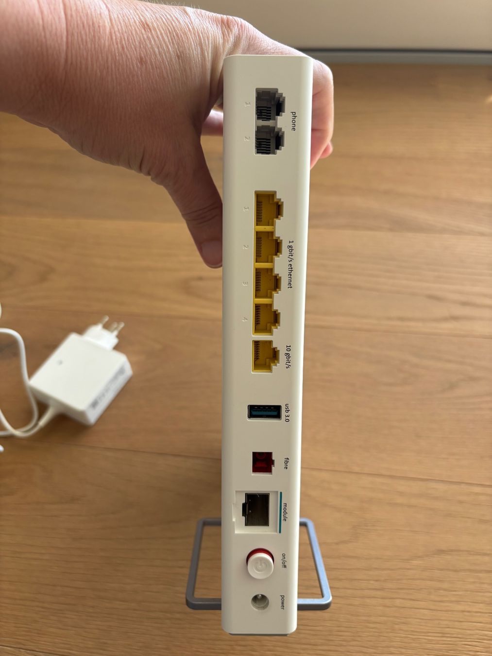 Swisscom Modem & Router: Swisscom Internet-Box 4 Router gebraucht weiss – Usato da Steffisburg venduto da Gretchenfrage 2