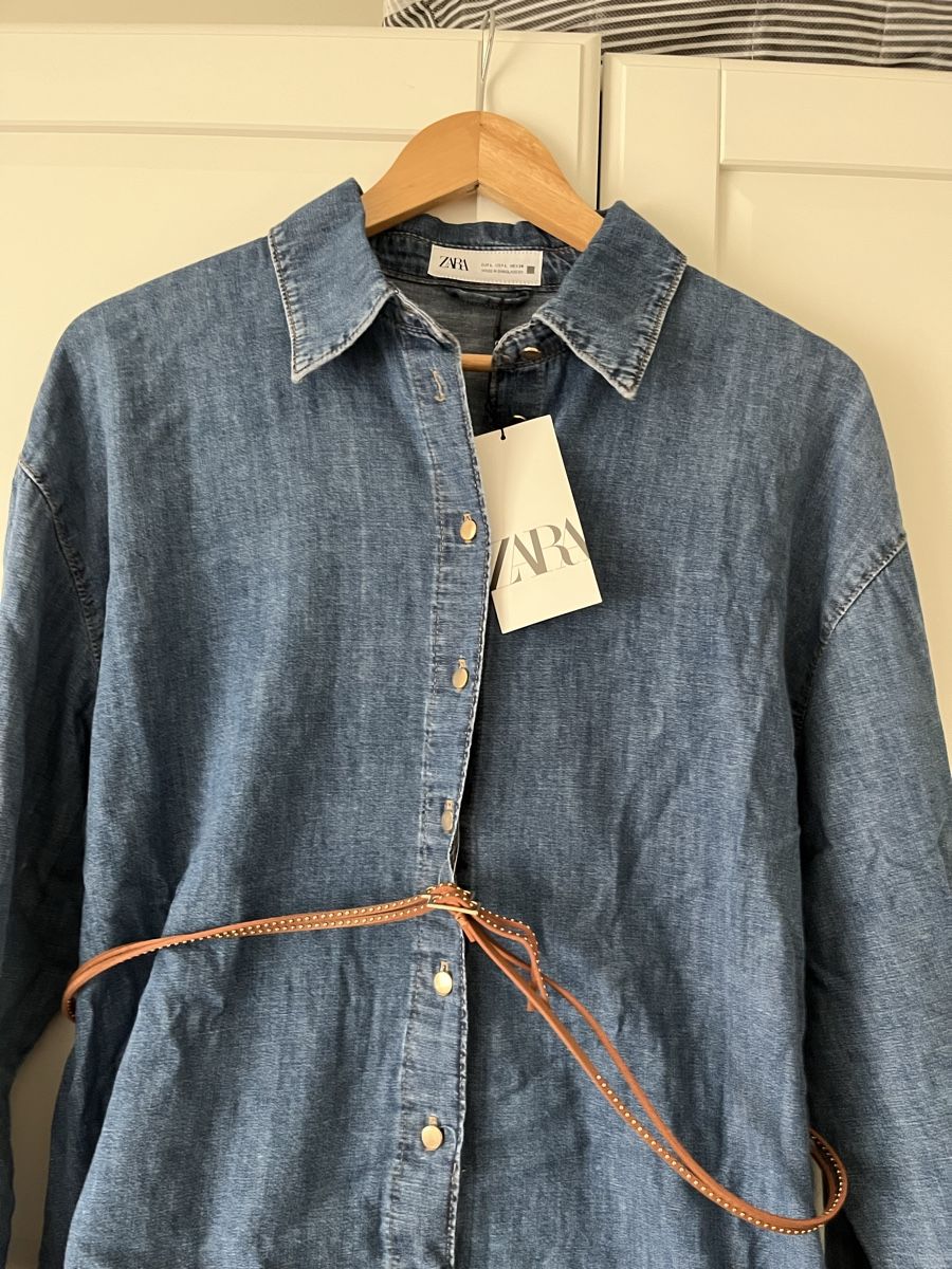 Zara Camicette: Jeanshemd aus Baumwolle mit Gürtel – Nuovo e nell'imballaggio originale da Allschwil venduto da eyl_bb8q 3