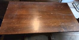 Holztisch braun 130x74 cm mit Gebrauchsspuren 