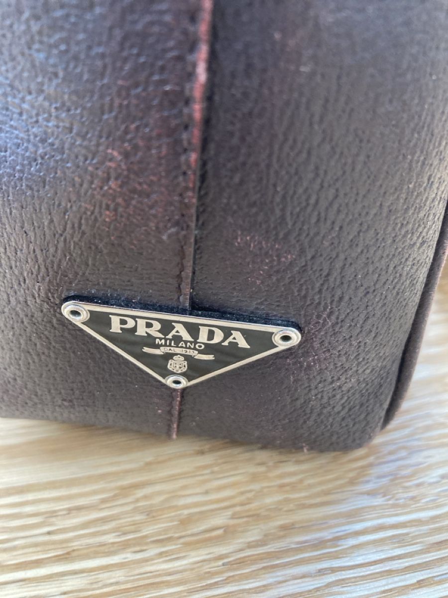 Prada Taschen: Prada Tasche Gross für Laptop – Gebraucht aus Zürich von EUTJAVA 1