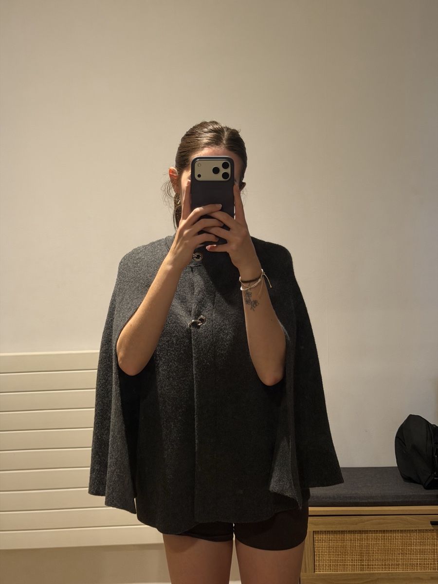 Zara Autres vêtements femmes: Cape – Neuf (Voir description) à Genève par Cam_0210 1