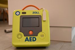 Zoll AED 3 Defibrillator/ Défibrillateur