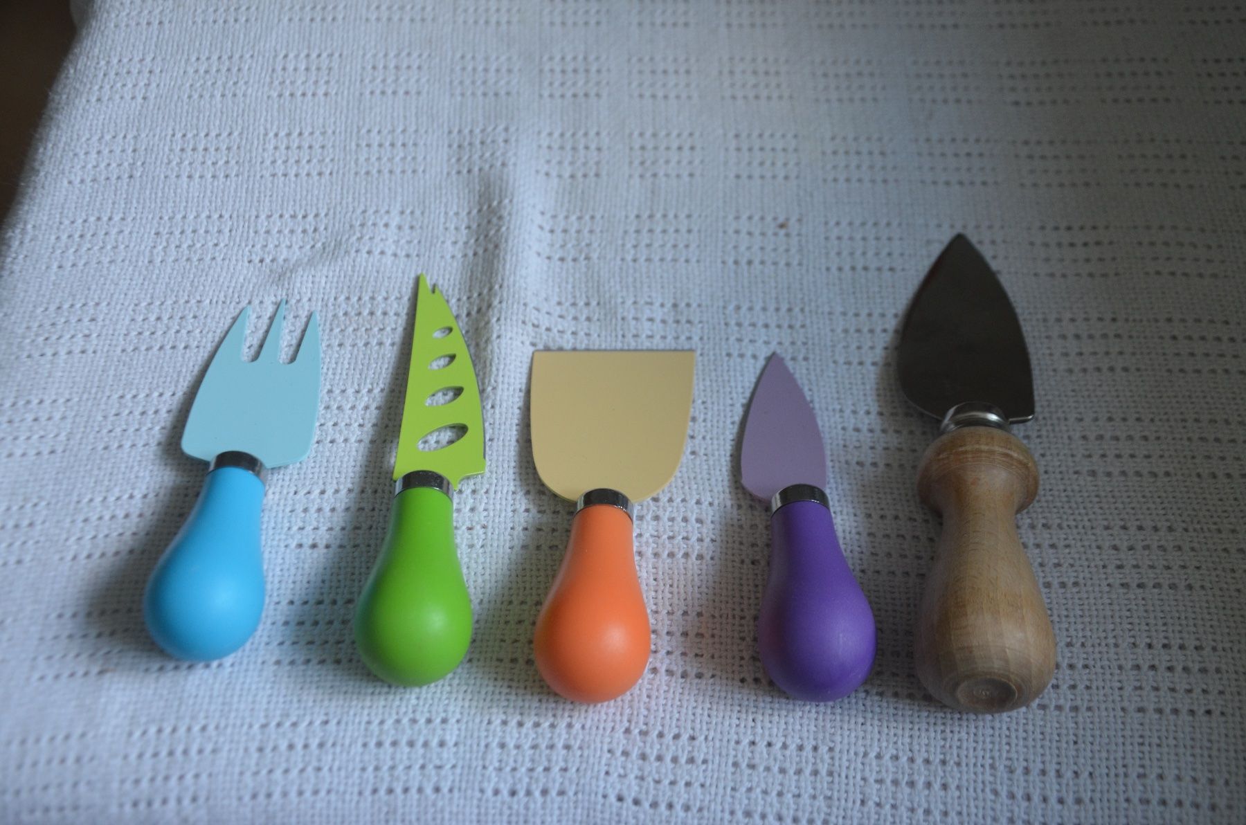 Coltelli da cucina: DIVERSE KASE MESSER – Usato da Chiasso venduto da Dolly015