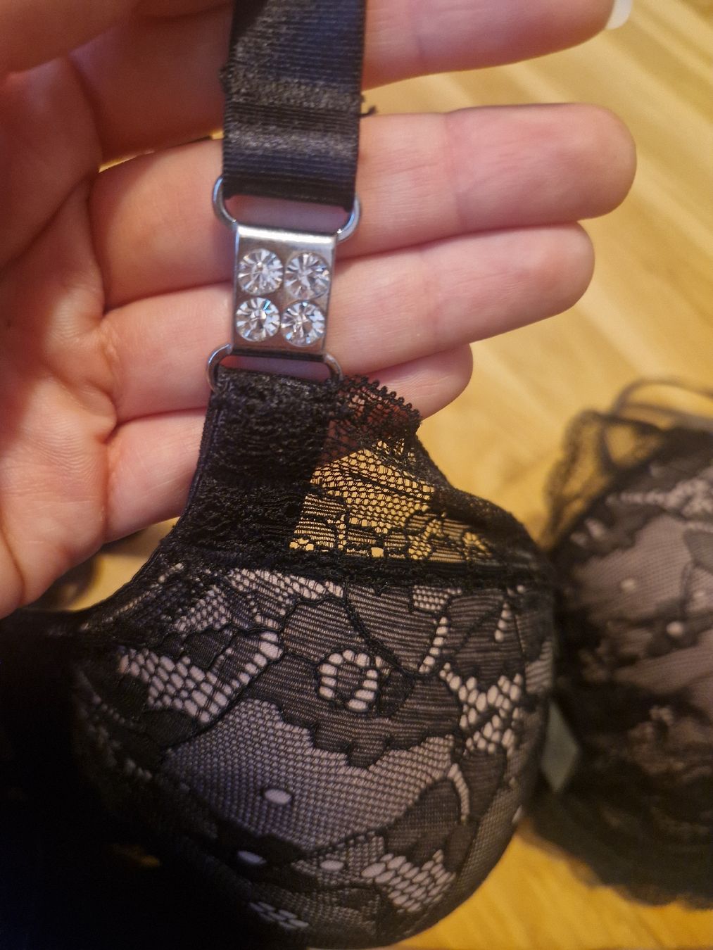 Altra biancheria intima: Schwarzer BH mit Spitze, Grösse 85E - Neu, Bonprix – Nuovo (secondo la descrizione) da Buttwil venduto da SabrinaA03 4
