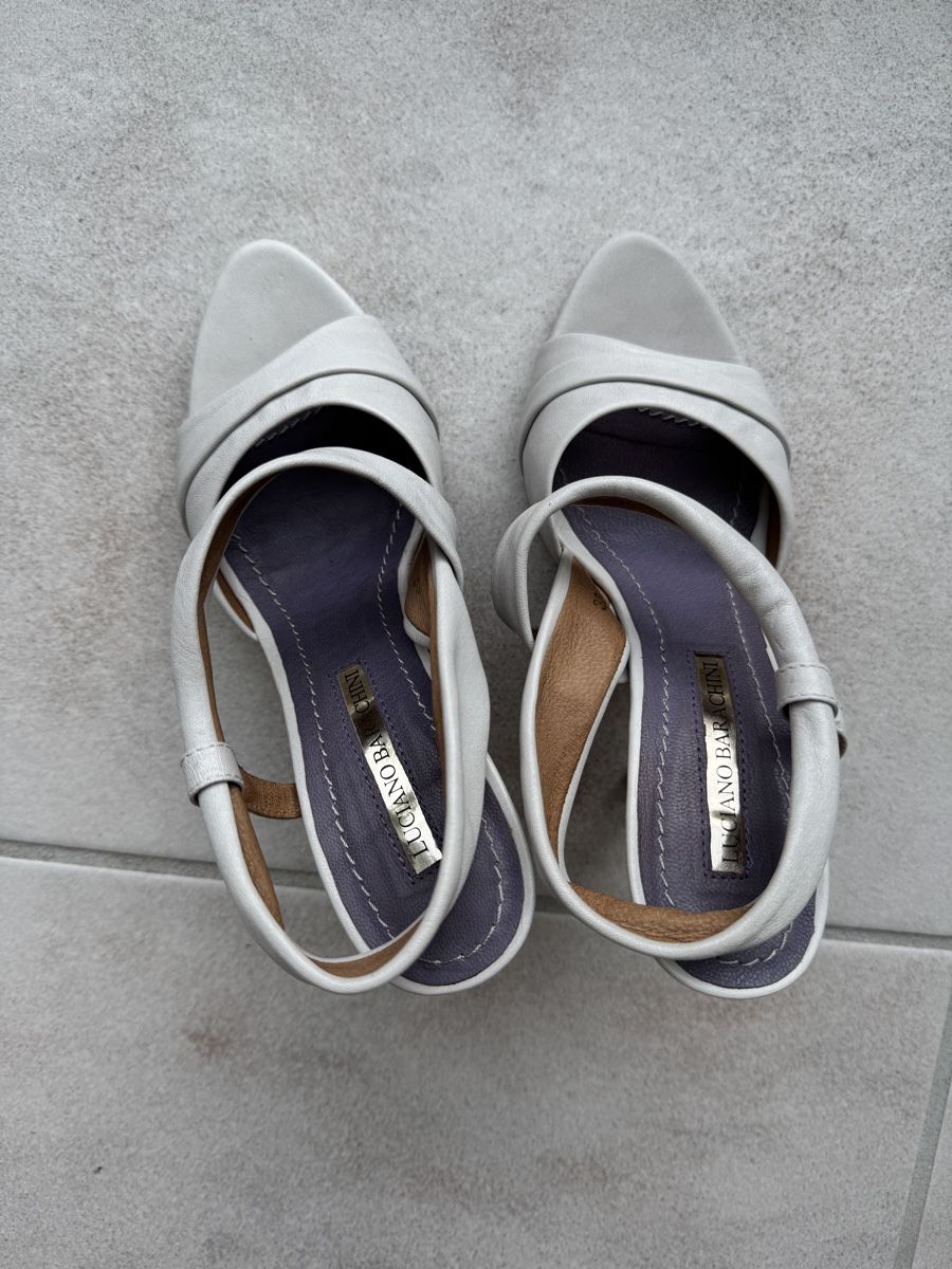 Scarpe da donna: Elegante Sandalen in Hellgrau Grösse 38 – Usato da Hausen AG venduto da Karina_S 1