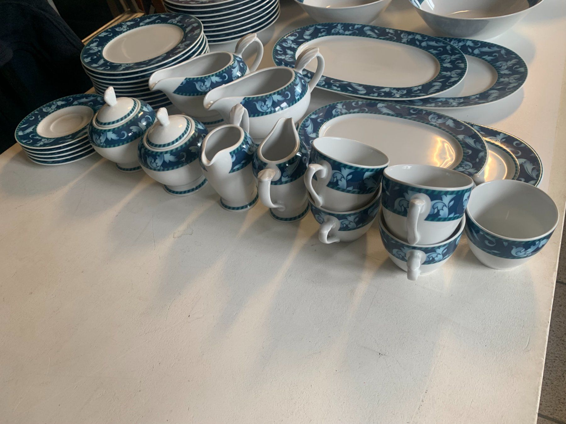 Set di piatti: 53 Teiliges Geschirrset Botticelli Design – Usato da Fislisbach venduto da chili2006 3