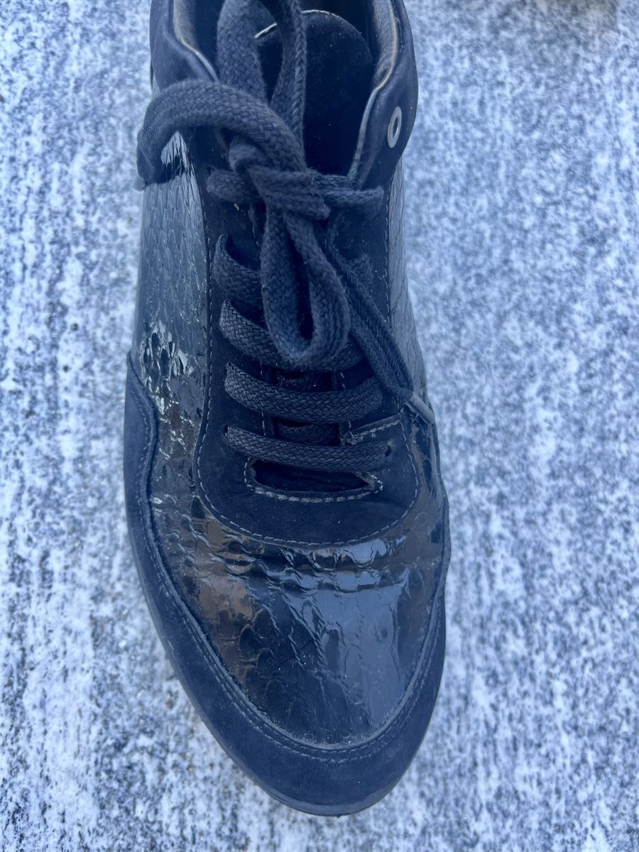 Scarpe da donna: Sneaker schwarz mit Lackprägung – Usato da Biel/Bienne venduto da urs_qt7d 1