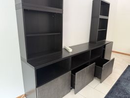 Meuble TV avec étagères noir gris bon état