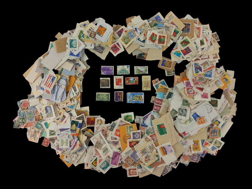 Tutti i francobolli: Briefmarkensammlung 0.500 kg – Usato da Hünenberg venduto da Restwert_Zug