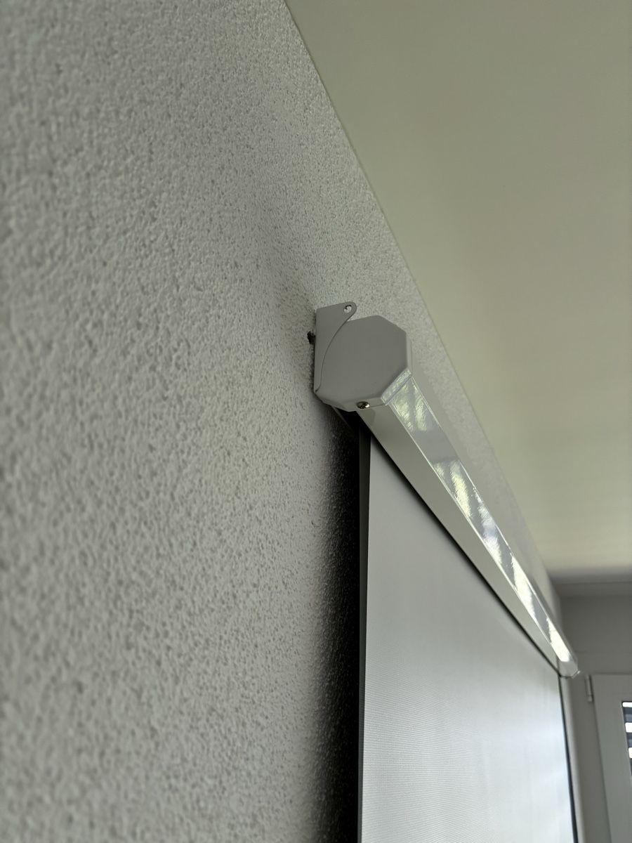 Home Cinema: Projektionsleinwand weiss 152x152 – Usato da St. Gallen venduto da ass_5mtp 1