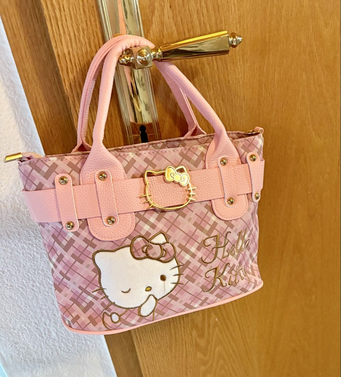Hello Kitty Taschen für Damen: Hello Kitty Handtasche rosa – Neu und originalverpackt aus Safenwil von taschenlady