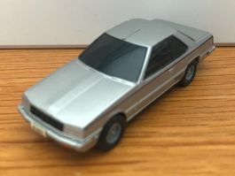 Silhouette Nissan Skyline 2000GT mit Aufziehmechanismus