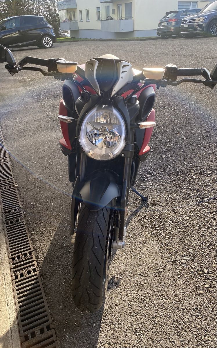 MV Agusta Strada: MV Agusta Dragster Rosso 800 – Nuovo (secondo la descrizione) da Hägendorf venduto da Komet_C 1