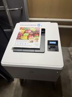 HP Color LaserJet Pro M452dn Farblaserdrucker Top Zustand!