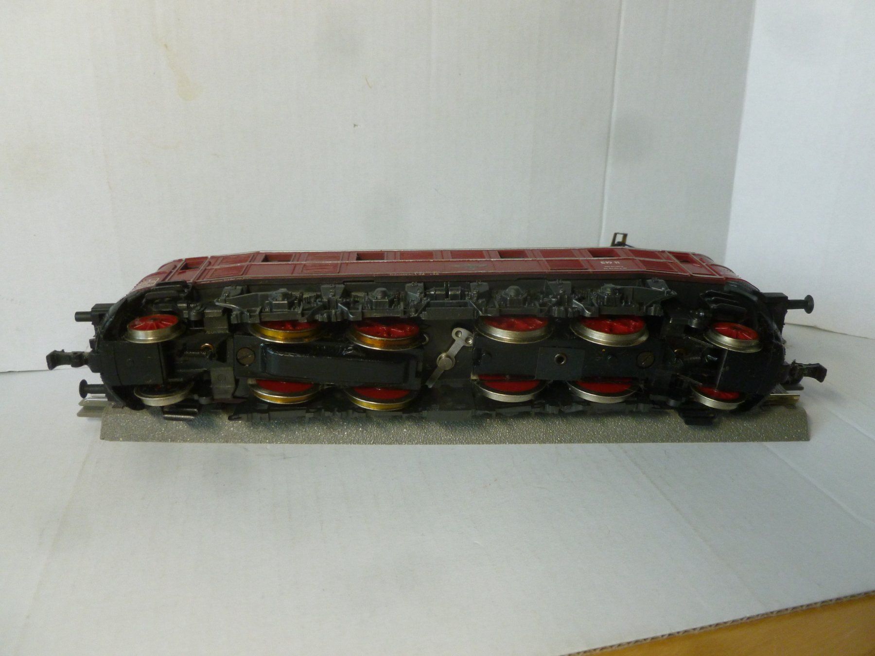 Rivarossi Modellini di ferrovie: Rivarossi E19 mit Reichsadler – Usato da Bubikon venduto da Br103er 4