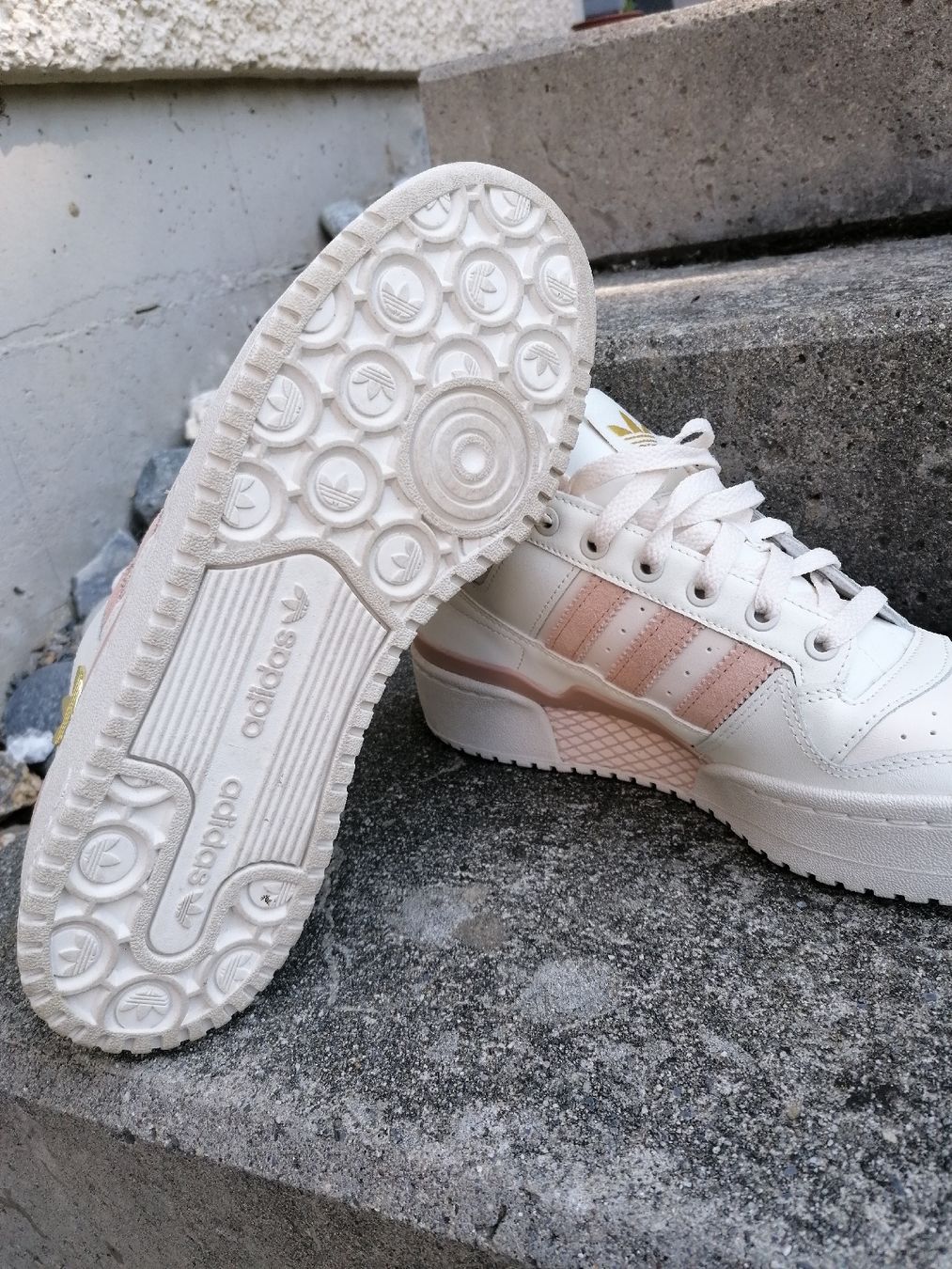 Adidas Scarpe da donna: Adidas Sneaker, Gr. 40.5, neuwertig – Nuovo (secondo la descrizione) da Wängi venduto da Schnautz75 1