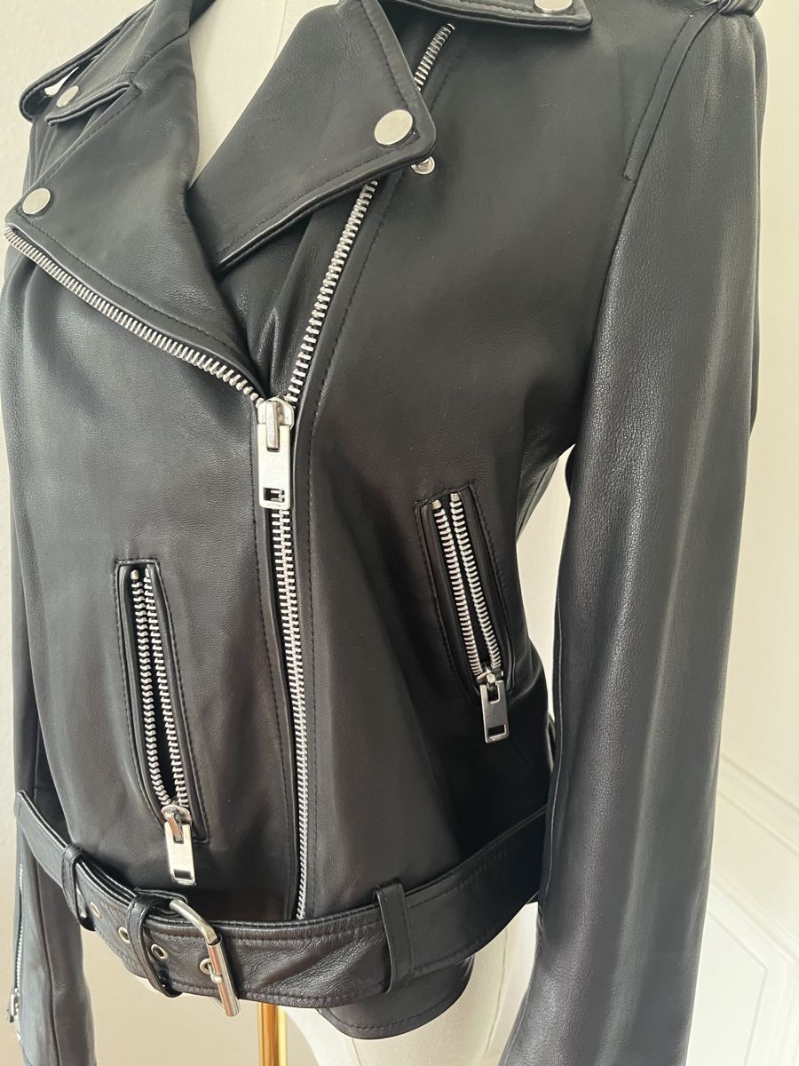 Giacche: Walter Baker Leather Biker Jacket - Size M - Chic Style! – Usato da Mies venduto da nic_yk5d 1