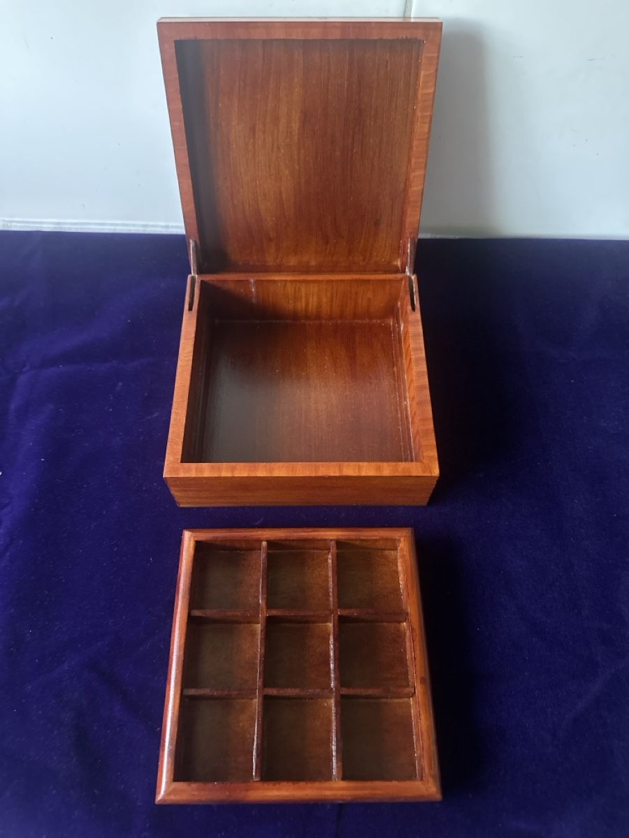 Coffrets à bijoux: Schmuckschatulle Schatulle Holz Etui mit 9 Fächern – D'occasion à Zürich par Chaeffeler 3