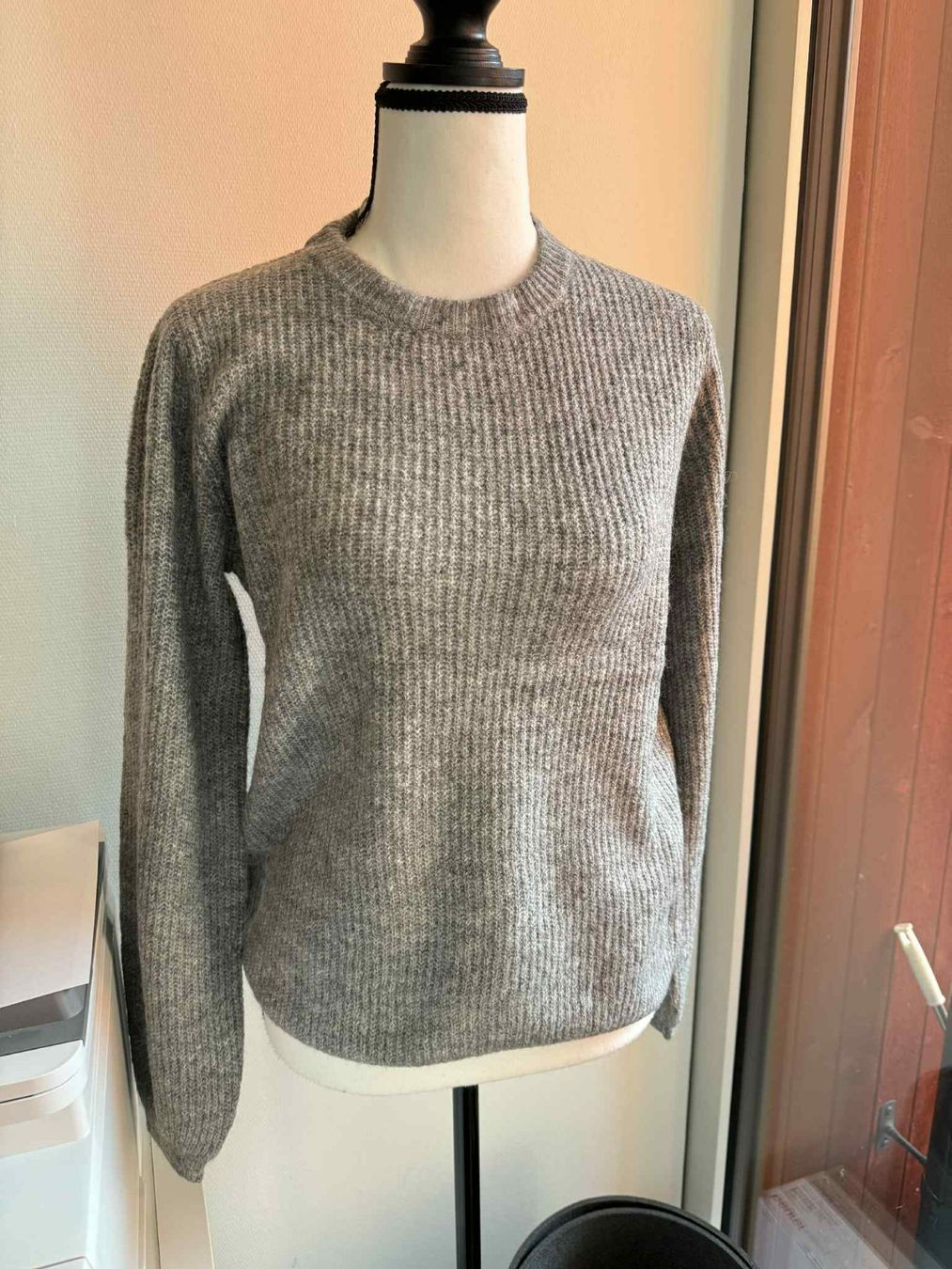 Pulls & Sweat-shirts: b.young Strickpullover Grau, Grösse M, Neu mit Etikett! – Neuf avec emballage d'origine à Riehen par edu_92w7 3