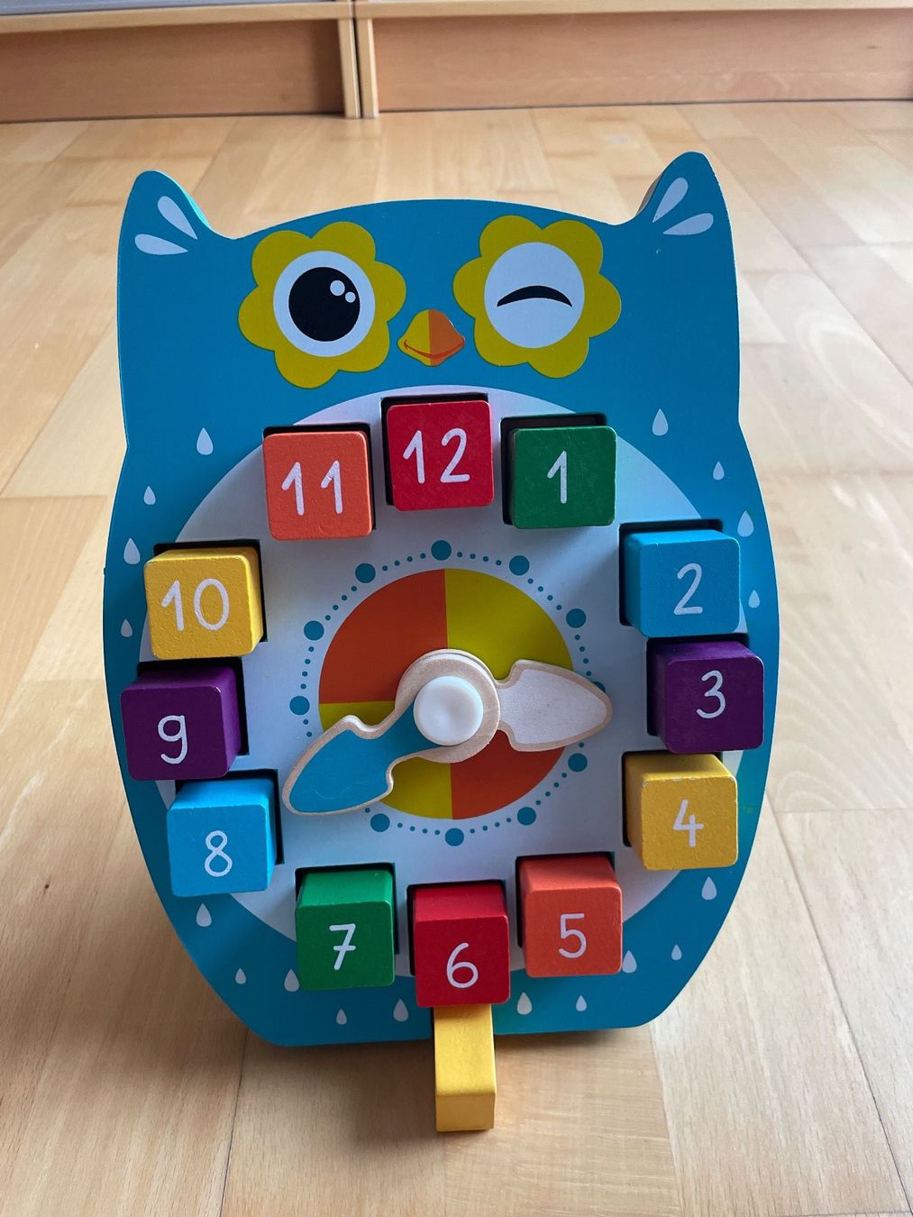 Giocattoli: Horloge éducative en bois – Usato da Châtel-St-Denis venduto da Mel-Stef