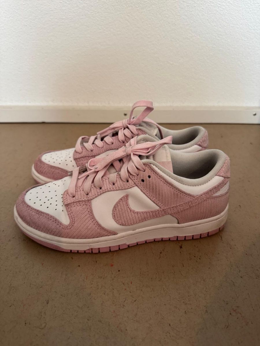 Nike Damenschuhe: Nike dunk low pink – Gebraucht aus Zuerich von Chnopf5 1