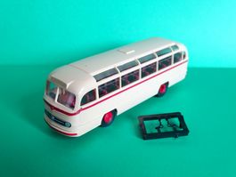 Mercedes Reisebus von Brekina 1/87