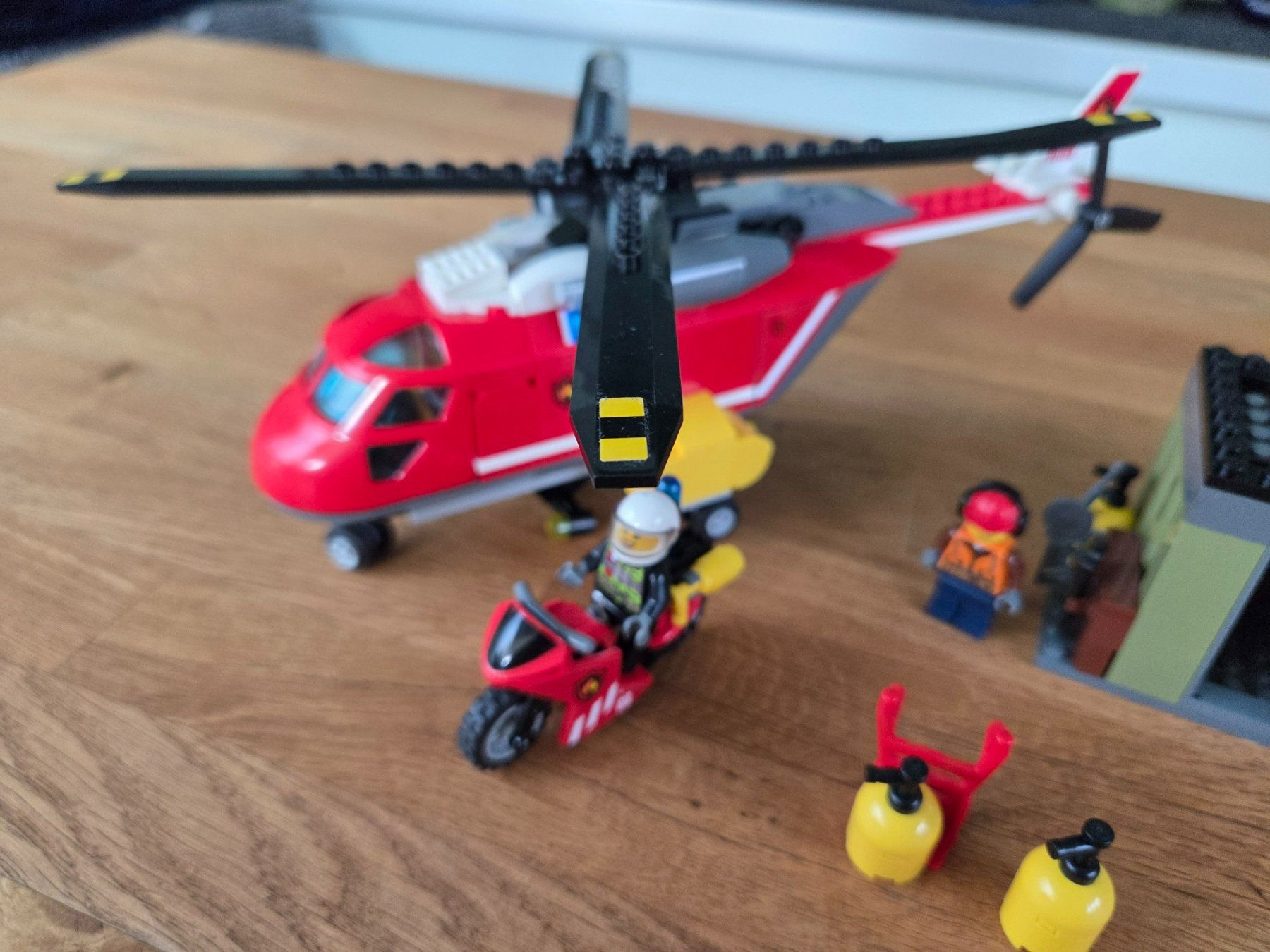 Lego Kit di costruzioni: Lego 60108 Fire Response Unit – Usato da Thun venduto da Reda68 2